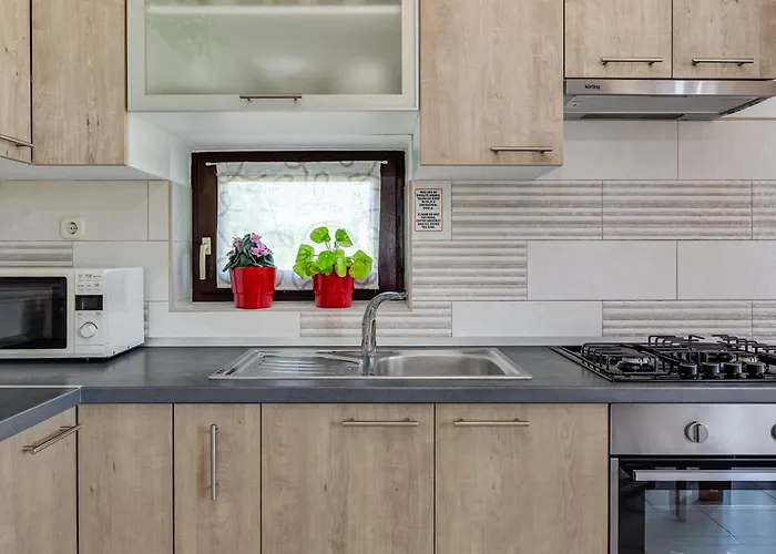 Anica - Island Pag *